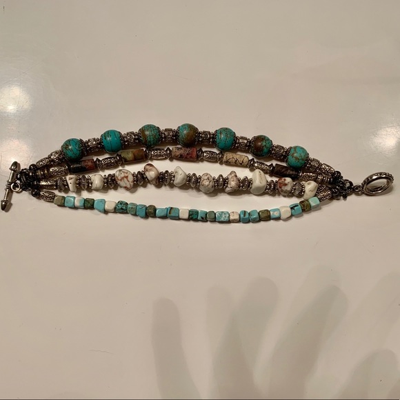 Never worn turquoise beaded bracelet - Picture 1 of 2
